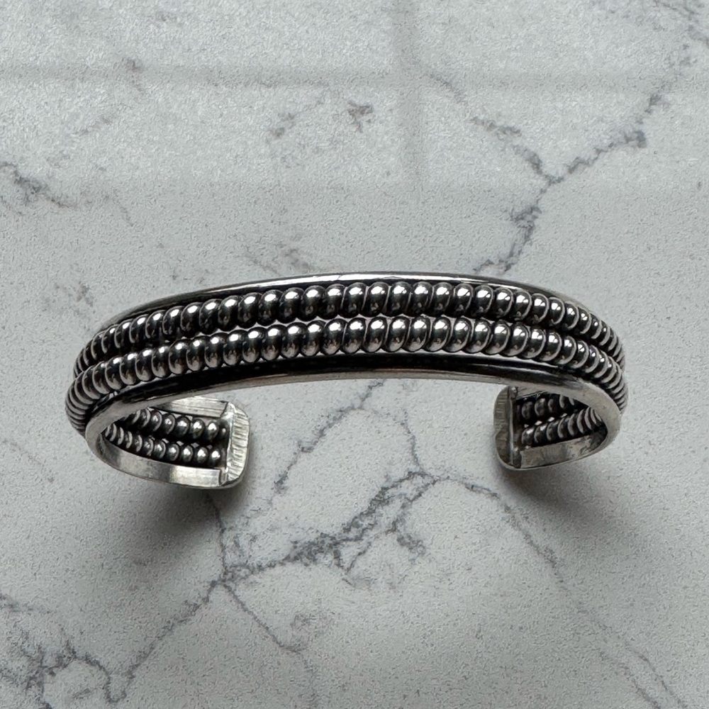 2x HP 🎉Gorgeous Silver Bangle EUC
